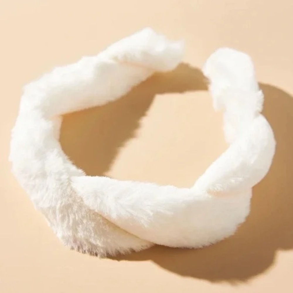 NWT Anthropologie Cozy Twist White Faux Fur Headband